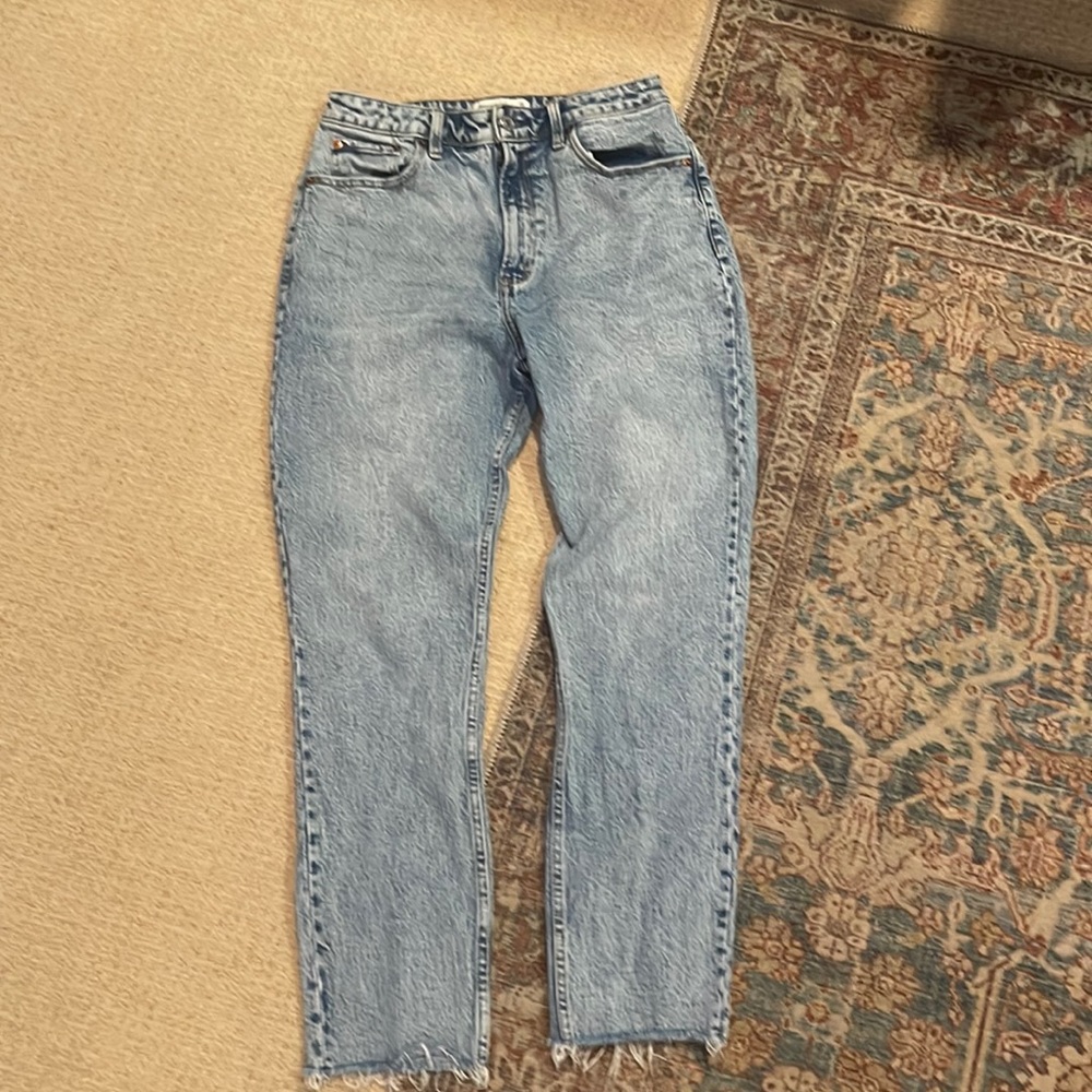 Abercrombie and Fitch the mom high rise 6Long